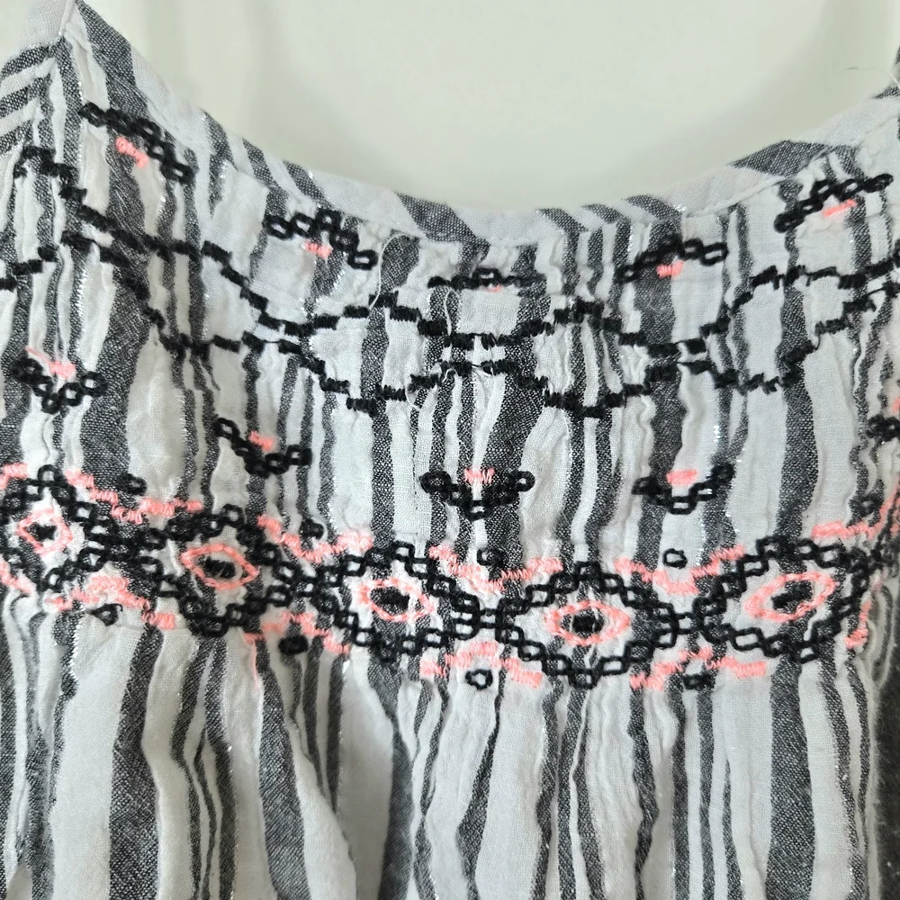 Cat & Jack Girl White Gray Striped Sleeveless Embroidered Tiered Sundress Medium